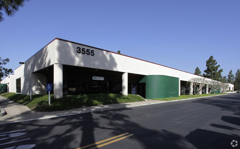 More Photos Of 3555 Harbor Gateway S, Costa Mesa Light Manufacturing For Lease