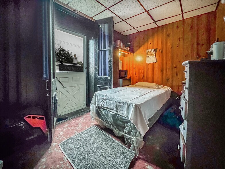 More Photos Of 100 W Maple Ave, Langhorne Restaurant For Sale