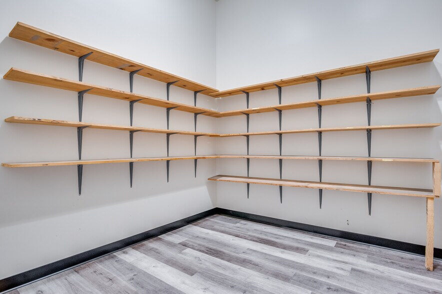 More Photos Of 161 Center St, Jacksonville Truck Terminal For Lease