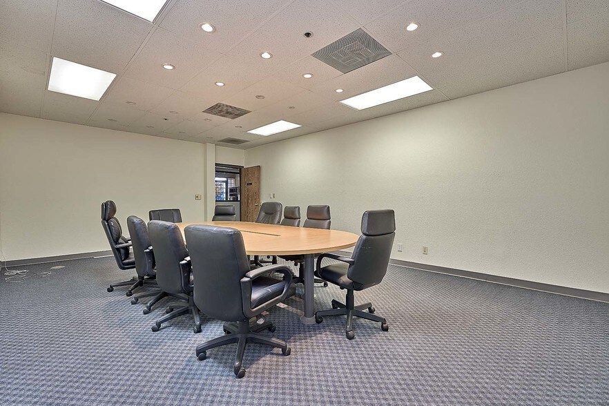 More Photos Of 13013-13017 166th St, Cerritos Warehouse For Lease