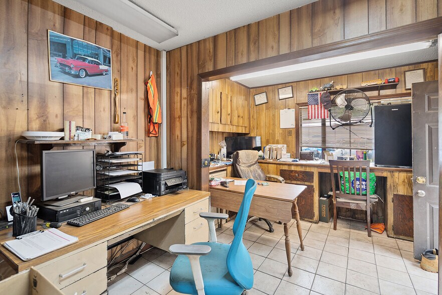 More Photos Of 1706 Englishtown Rd, Old Bridge Warehouse For Sale