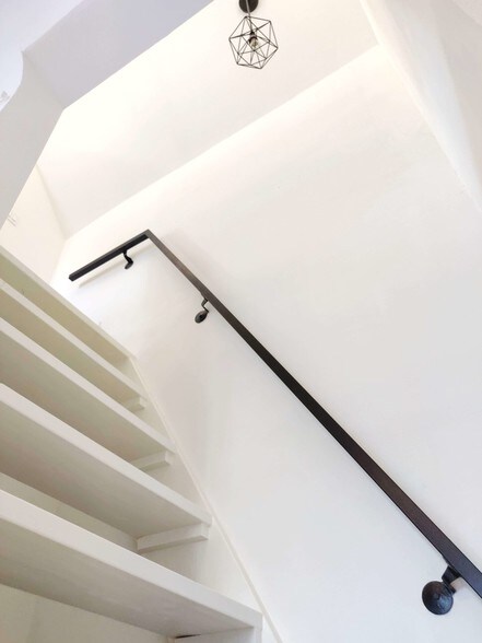 More Photos Of 537 N Orange Dr, Los Angeles Apartments For Sale