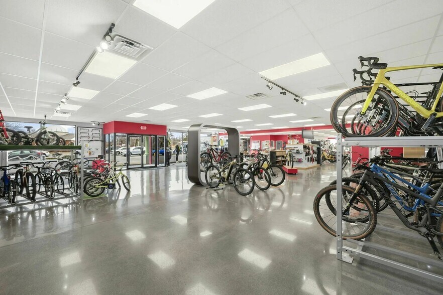 More Photos Of 6363-6365 Monroe St, Sylvania Unknown For Lease