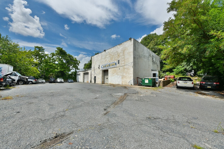 More Photos Of 601 W Fisher St, Philadelphia Warehouse For Sale