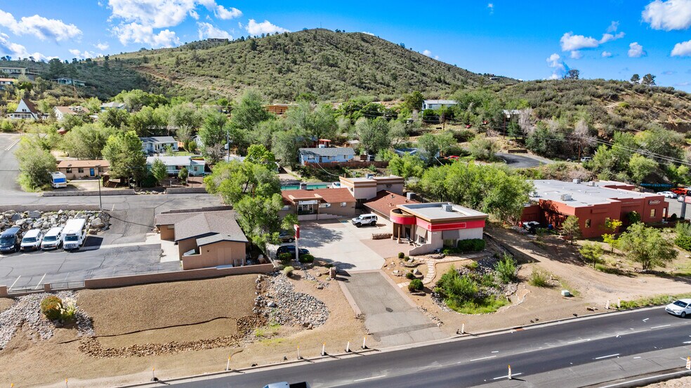 Primary Photo Of 2245 E State Route 69, Prescott Veterinarian Kennel For Sale