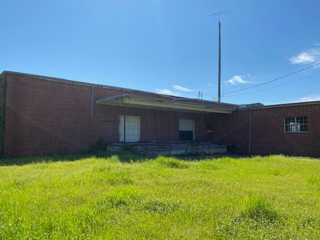 More Photos Of 201 Industrial Rd, Sylvania Light Distribution For Sale