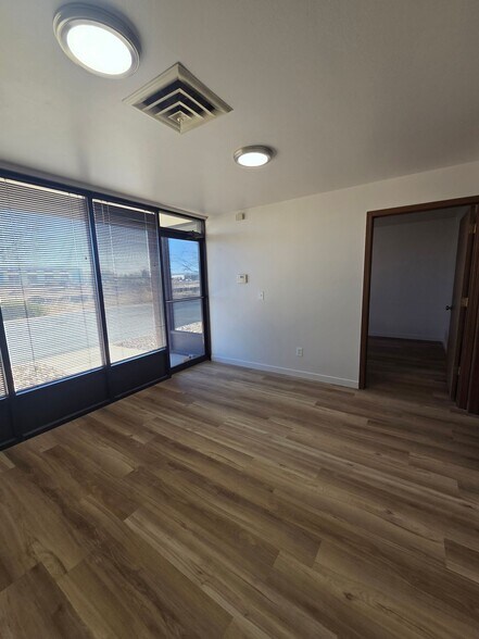 More Photos Of 300 E 16th St, Greeley Warehouse For Lease