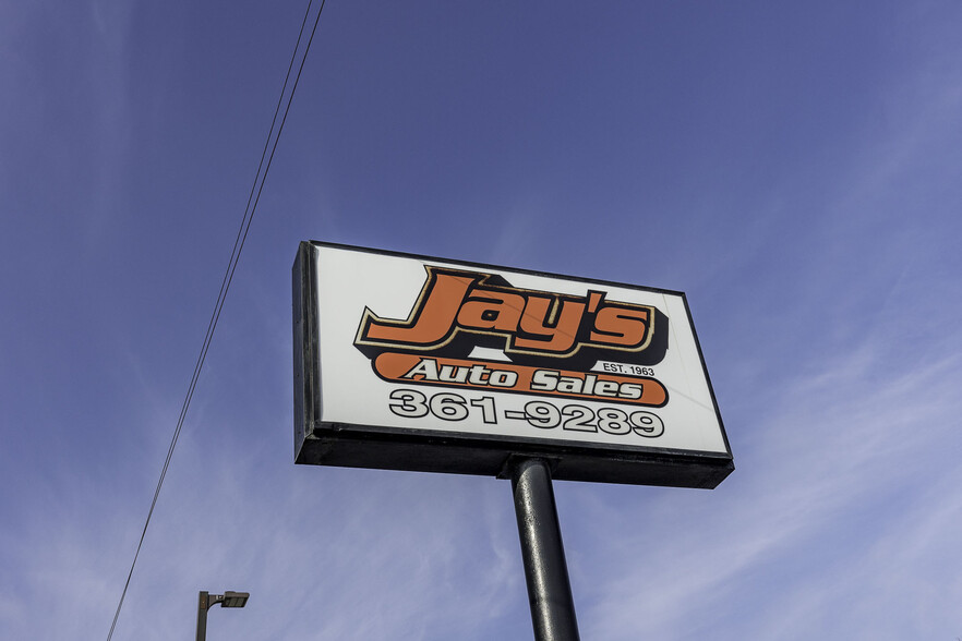 Primary Photo Of 1545 Berry Blvd, Louisville Auto Dealership For Sale