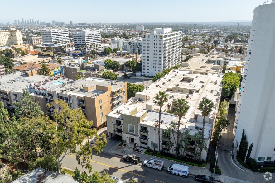 More Photos Of 7230 Franklin Ave, Los Angeles Apartments For Sale