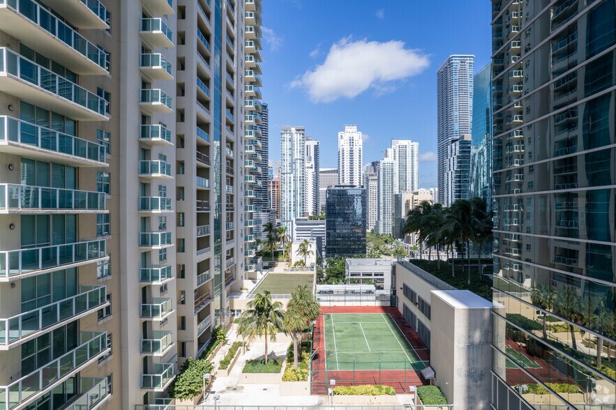 More Photos Of 1200 Brickell Ave, Miami Office For Lease