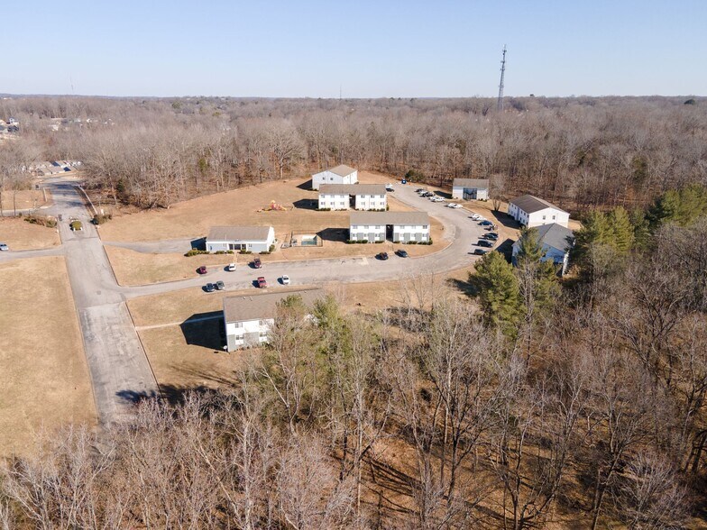 More Photos Of 1351 Avondale Dr, Clarksville Apartments For Sale