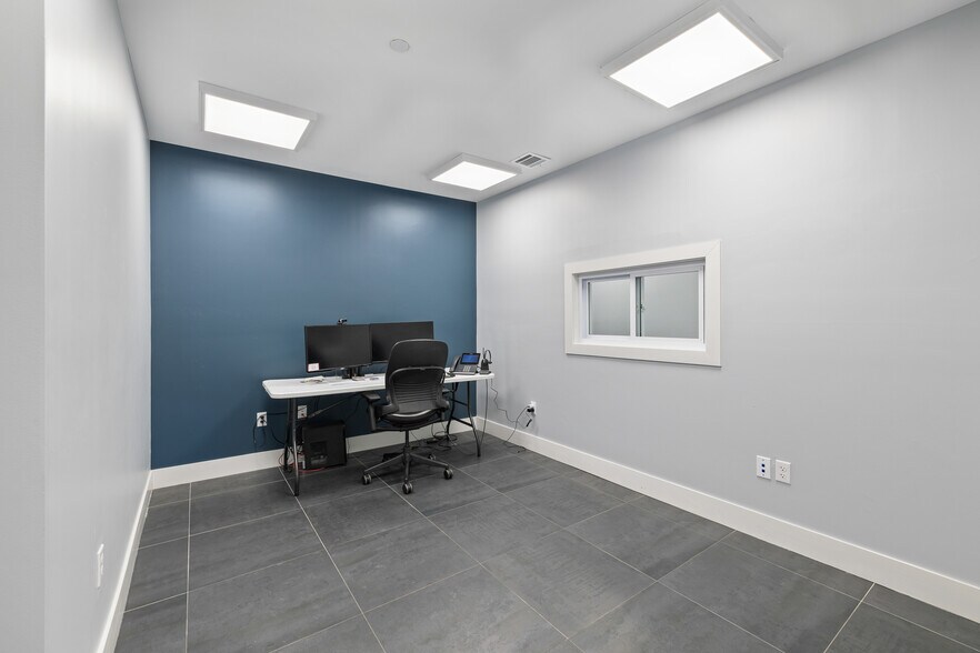 More Photos Of 1 N Madison Ave, Spring Valley Office For Lease