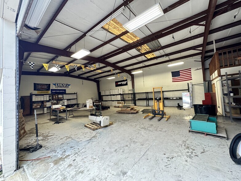 More Photos Of 1074 N Us-1, Ormond Beach Manufacturing For Lease