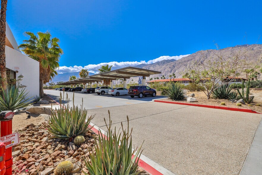 More Photos Of 901 E Tahquitz Canyon Way, Palm Springs Office For Lease