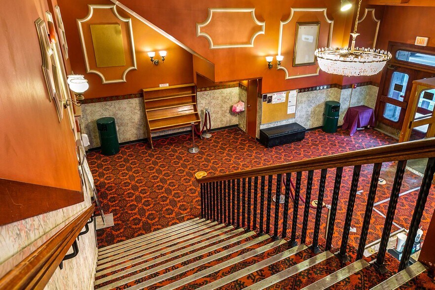 More Photos Of 10335 82 Av NW, Edmonton Movie Theatre For Lease