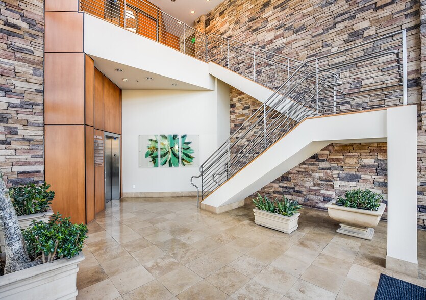 More Photos Of 925 Broadbeck Dr, Thousand Oaks Office For Lease