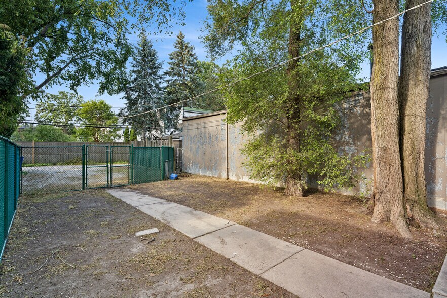 More Photos Of 2958 Central St, Evanston Land For Sale