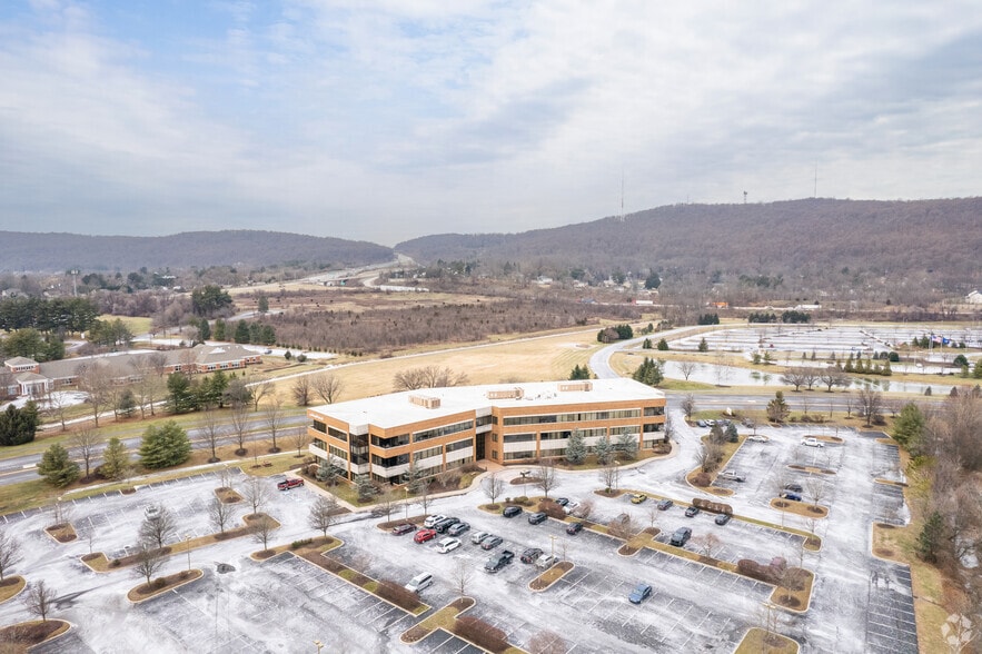 More Photos Of 3701 Corporate Pky, Center Valley Office For Lease