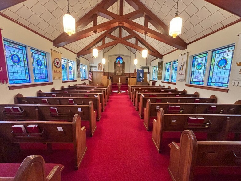 More Photos Of 413 W Farley Ave, Laurens Religious Facility For Sale