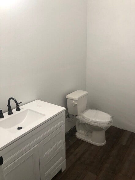 More Photos Of 153 S US Highway 1, Oak Hill Auto Repair For Sale