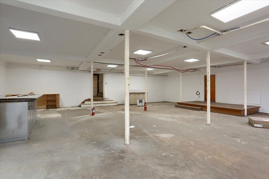 More Photos Of 5948 Linglestown Rd, Harrisburg Restaurant For Sale