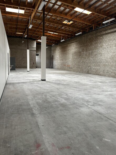 More Photos Of 241 N California Ave, La Puente Warehouse For Lease