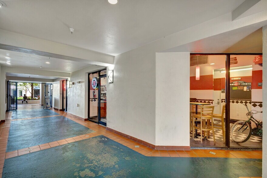 More Photos Of 330 Clematis St, West Palm Beach Storefront Retail Office For Sale