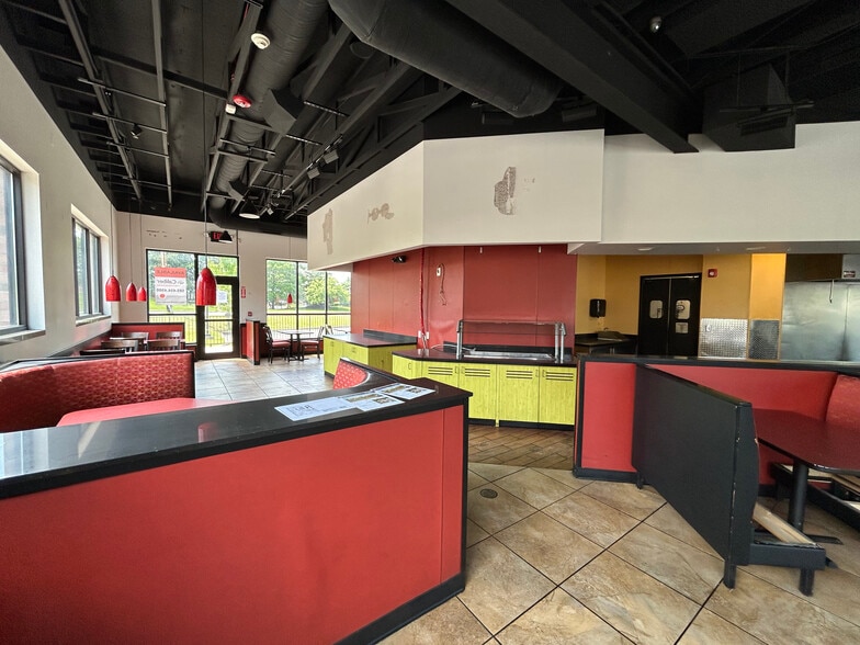 More Photos Of 2160 Fairport Nine Mile Point Rd, Penfield Unknown For Lease