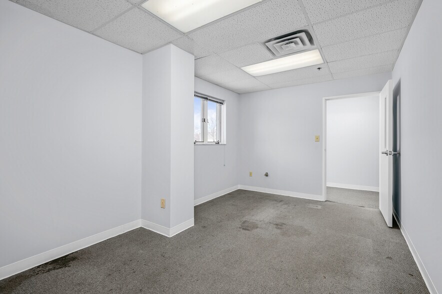 More Photos Of 2291 Traversefield Dr, Traverse City Manufacturing For Lease