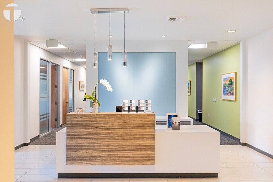 More Photos Of 2401-2407 J St, Sacramento Loft Creative Space For Lease