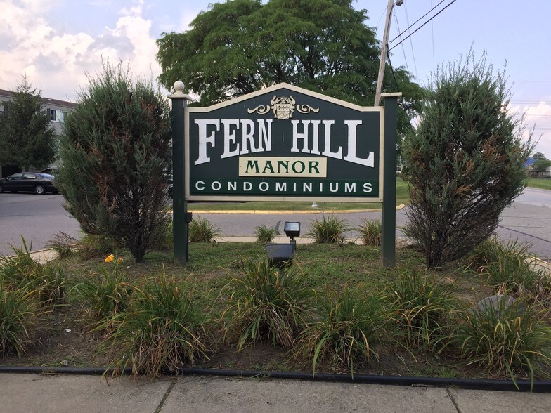 More Photos Of 17100 Clinton River Rd, Clinton Township Apartments For Sale