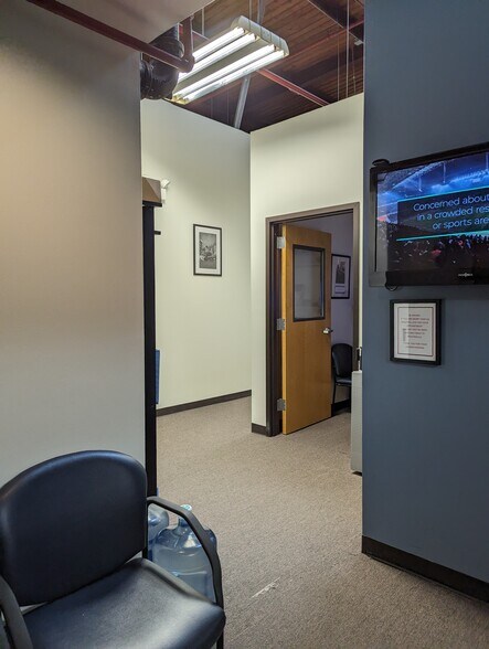 More Photos Of 1731-1749 N Elston Ave, Chicago General Retail For Lease