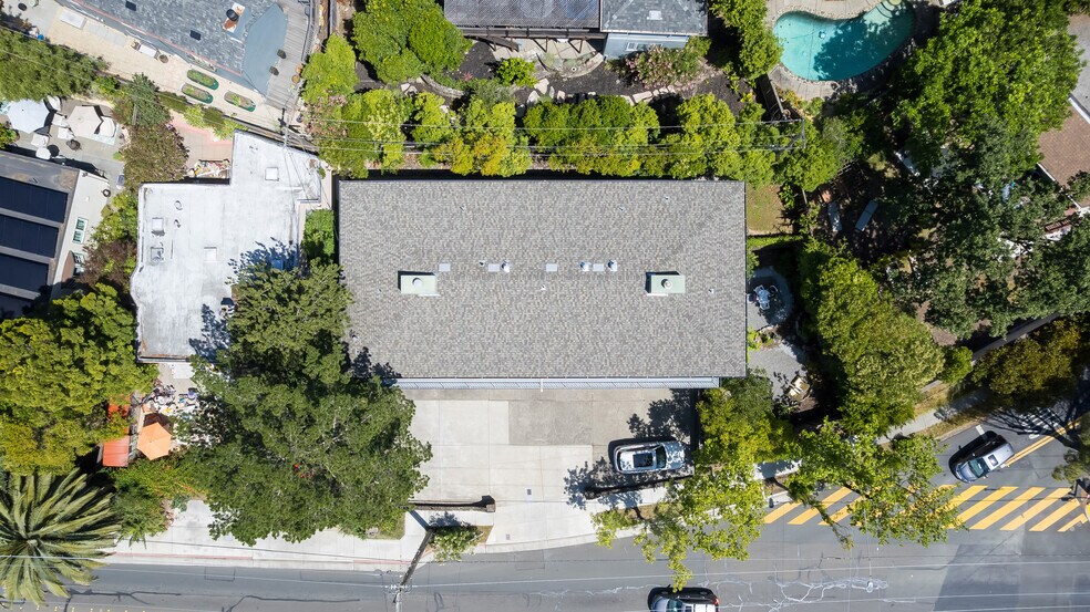 More Photos Of 1562 Sir Francis Drake Blvd, San Anselmo Multifamily For Sale