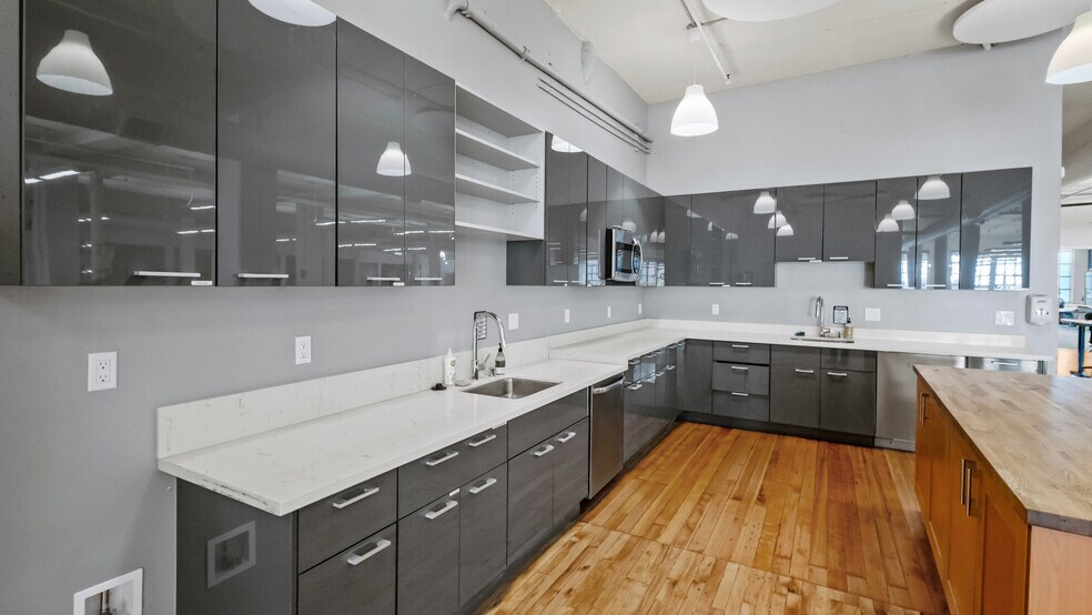 More Photos Of 972 Mission St, San Francisco Office For Lease