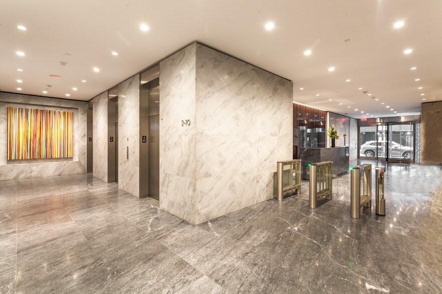 More Photos Of 529 5th Ave, New York Office For Lease