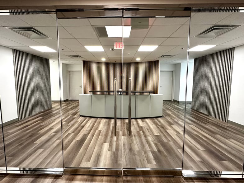 More Photos Of 9950 Lawrence Ave, Schiller Park Unknown For Lease