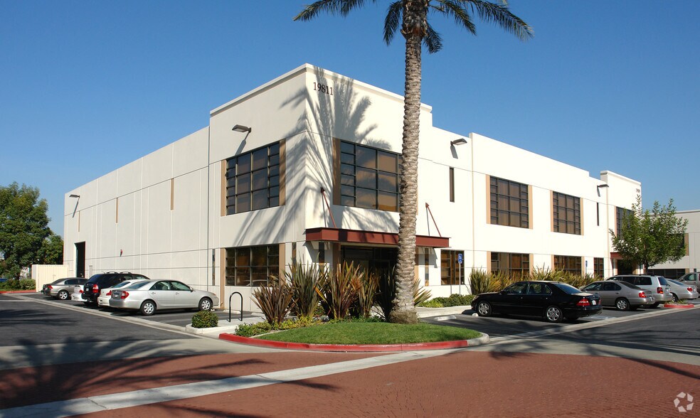 More Photos Of 19809-19811 Hamilton Ave, Torrance Industrial For Sale