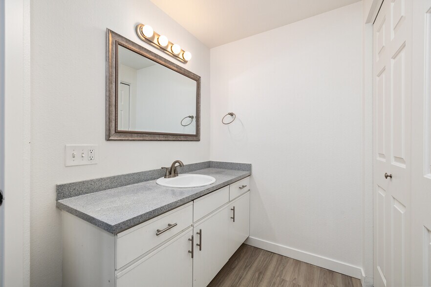 More Photos Of 7501 W Florence Ln, Boise Apartments For Sale