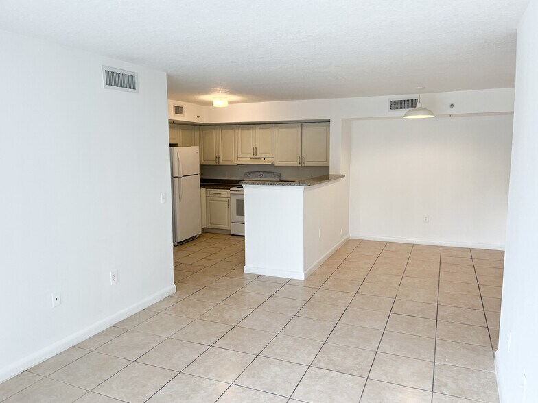 More Photos Of 13770-13820 NE 3rd Ct, North Miami Multifamily For Sale