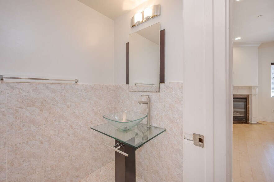 More Photos Of 4325 Stern Ave, Sherman Oaks Apartments For Sale