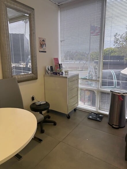 More Photos Of 200 Newport Center Dr, Newport Beach Medical For Lease