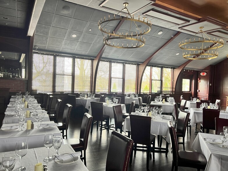More Photos Of 275 S Ridge St, Rye Town Restaurant For Lease