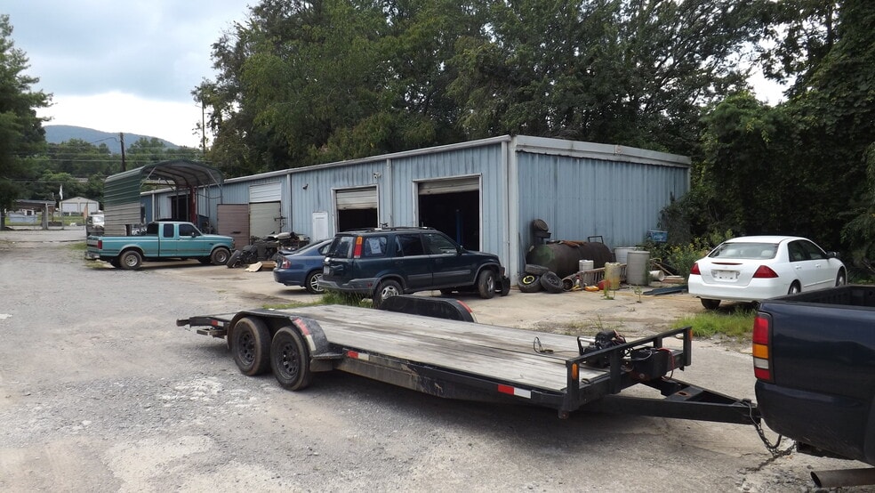 More Photos Of 2056 US 70 Hwy, Swannanoa Auto Salvage Facility For Lease
