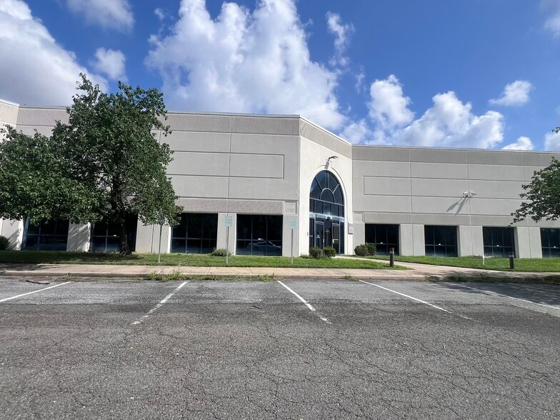 More Photos Of 8700-8724 Jericho City Dr, Landover Warehouse For Lease
