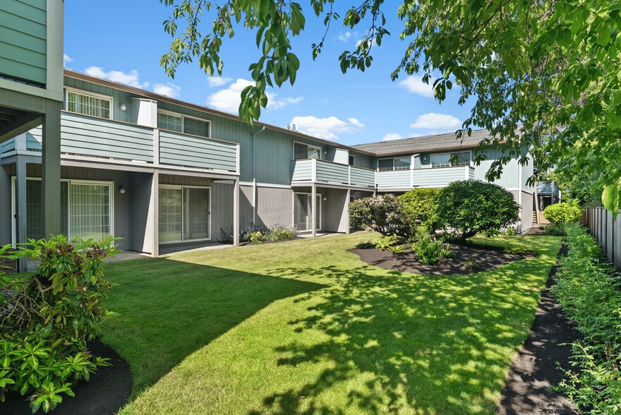 More Photos Of 219 5th Ave NE, Puyallup Apartments For Sale
