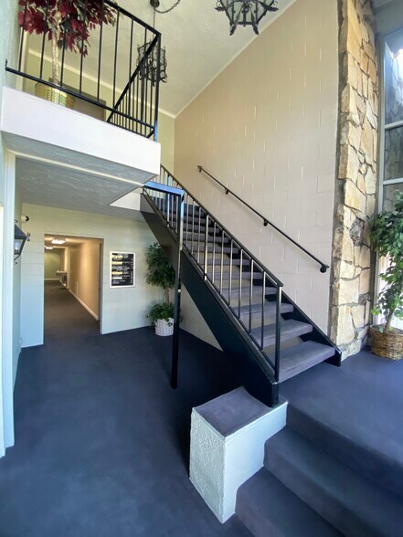 More Photos Of 14408 E Whittier Blvd, Whittier Office For Lease
