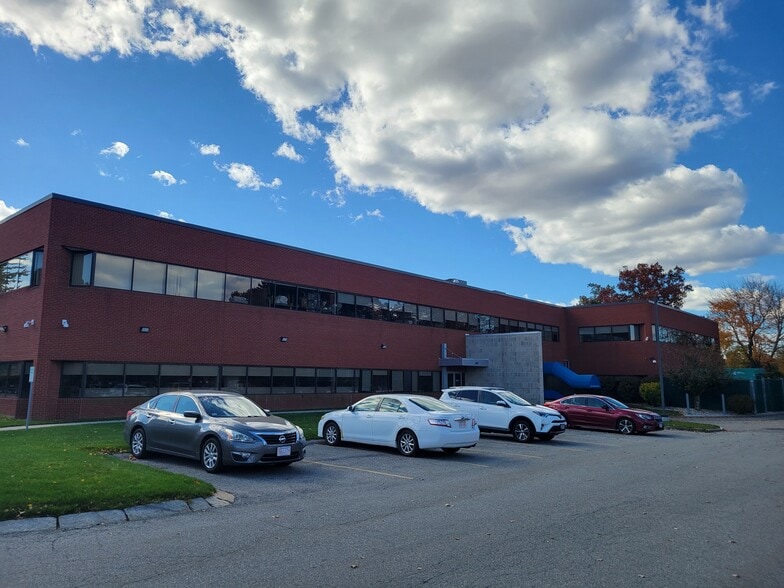 More Photos Of 847 Rogers St, Lowell Medical For Lease