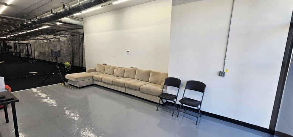 More Photos Of 223 17th St, Virginia Beach Storefront Retail Office For Sale