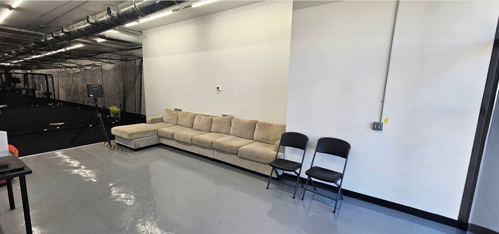 More Photos Of 223 17th St, Virginia Beach Storefront Retail Office For Sale