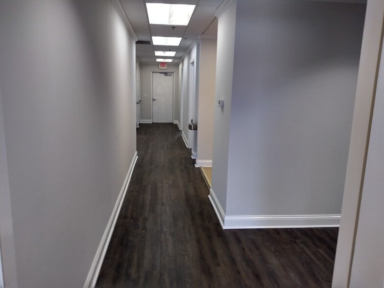 More Photos Of 311 S Royal Oaks Blvd, Franklin Medical For Sale